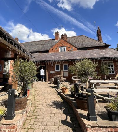 The Coach and Horses - beer garden - gallery